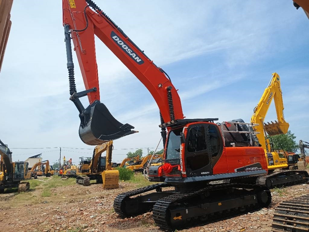 Doosan DX300LC - Rupsgraafmachine: afbeelding 3 Doosan DX300LC - Rupsgraafmachine: afbeelding 3