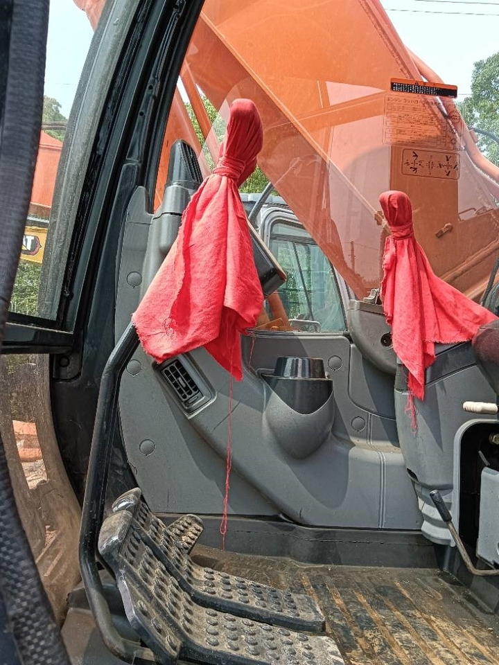 Hitachi ZX 160 - Rupsgraafmachine: afbeelding 3 Hitachi ZX 160 - Rupsgraafmachine: afbeelding 3