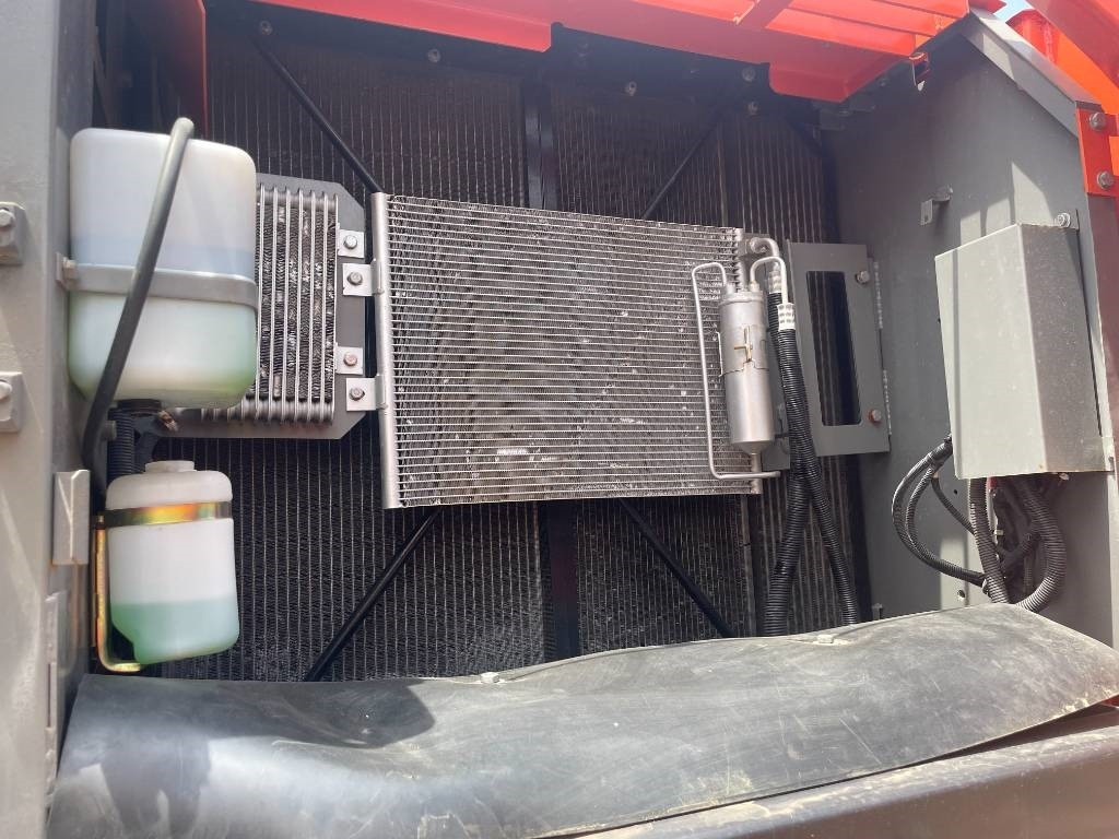 Hitachi ZX 200 - Rupsgraafmachine: afbeelding 4 Hitachi ZX 200 - Rupsgraafmachine: afbeelding 4
