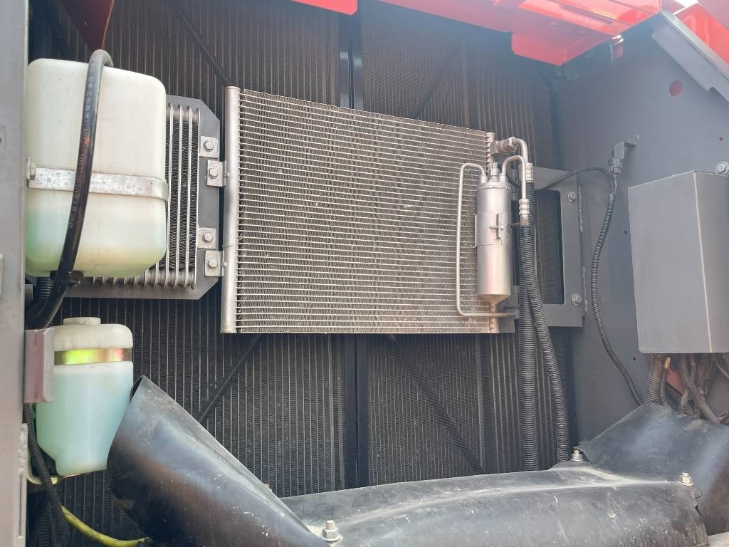 Hitachi ZX 210 - Rupsgraafmachine: afbeelding 3 Hitachi ZX 210 - Rupsgraafmachine: afbeelding 3