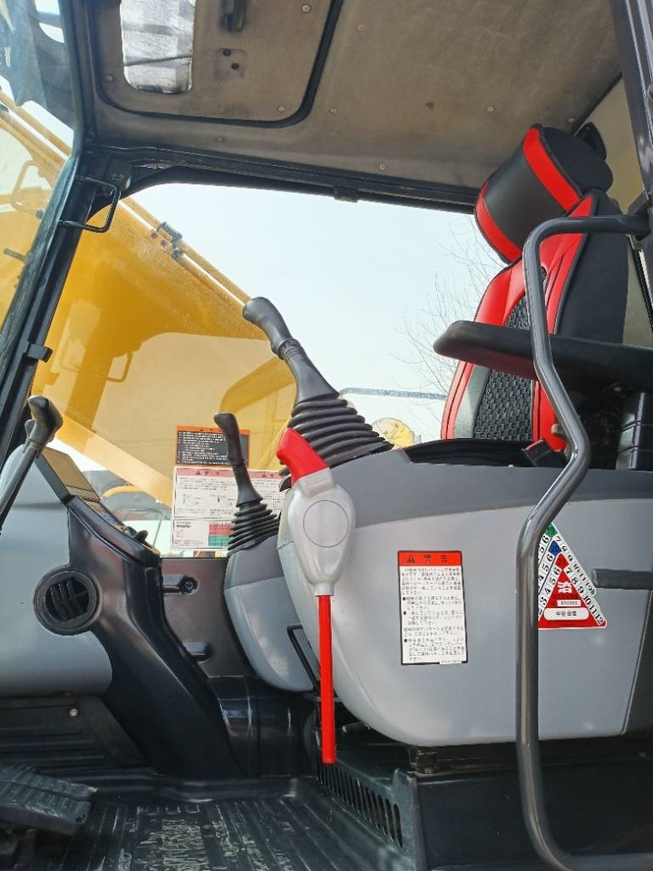 Komatsu PC 200 - Rupsgraafmachine: afbeelding 5 Komatsu PC 200 - Rupsgraafmachine: afbeelding 5