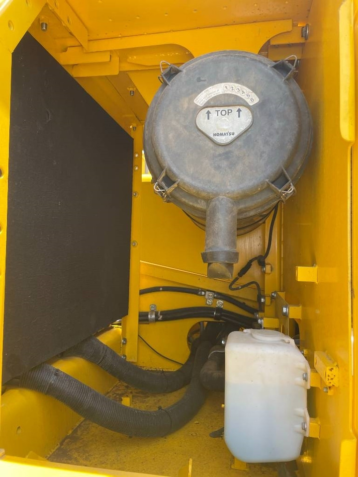 Komatsu PC 220 - Rupsgraafmachine: afbeelding 5 Komatsu PC 220 - Rupsgraafmachine: afbeelding 5