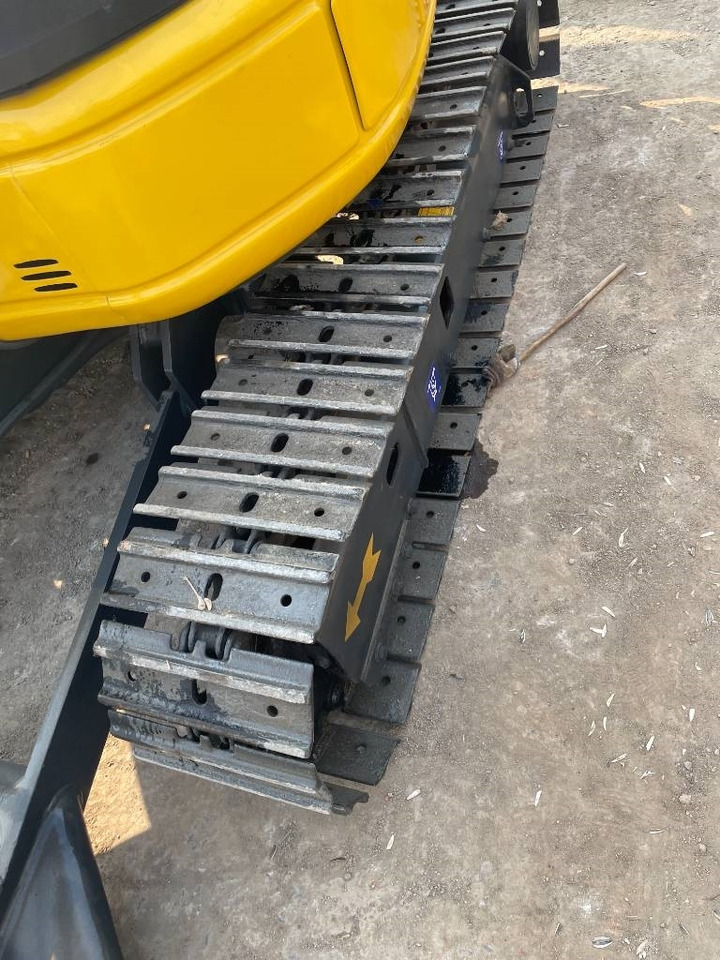 Komatsu PC 35 - Minigraafmachine: afbeelding 2 Komatsu PC 35 - Minigraafmachine: afbeelding 2