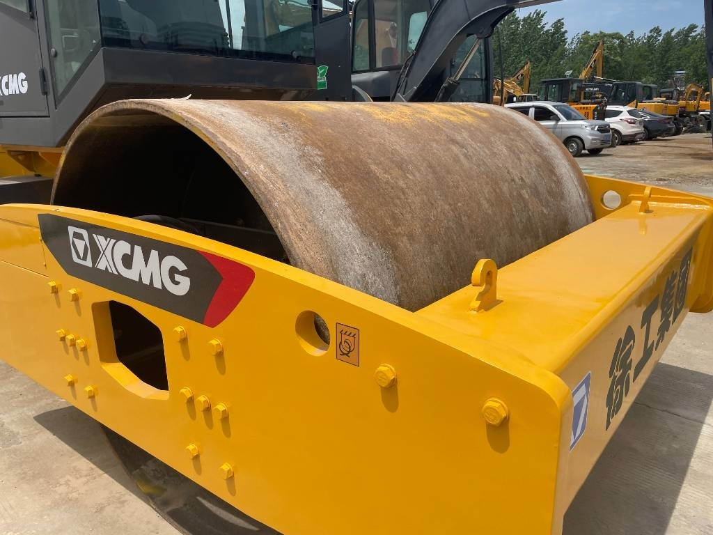 XCMG XS 223 J - Schapenpootwals/ Grondverdichter: afbeelding 2 XCMG XS 223 J - Schapenpootwals/ Grondverdichter: afbeelding 2