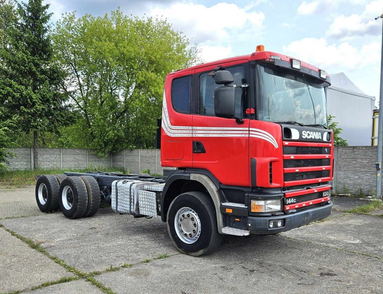 Scania 144 530 - 6x4 - full spring - retarder - Chassis vrachtwagen: afbeelding 2 Scania 144 530 - 6x4 - full spring - retarder - Chassis vrachtwagen: afbeelding 2