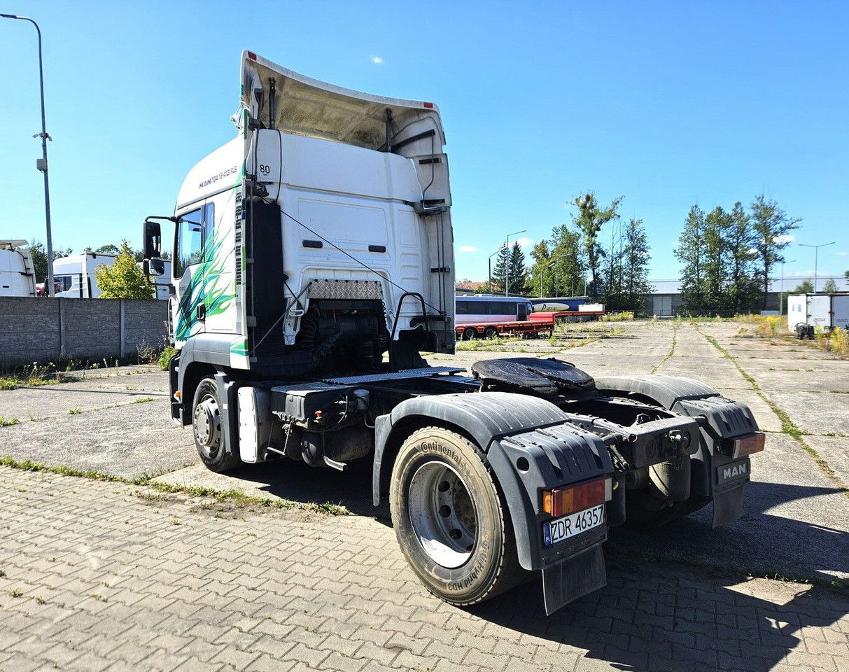 MAN 18.413 FLS - Manual pump and injectors, Intarder, Airco - Trekker: afbeelding 3 MAN 18.413 FLS - Manual pump and injectors, Intarder, Airco - Trekker: afbeelding 3