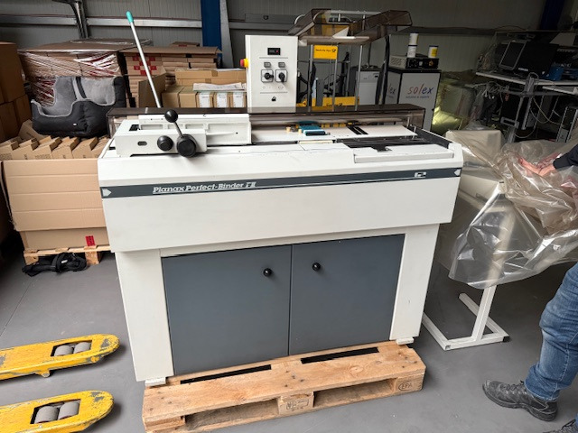 Planatol Planax Perfect Binder F II - Inbindmachine: afbeelding 1 Planatol Planax Perfect Binder F II - Inbindmachine: afbeelding 1