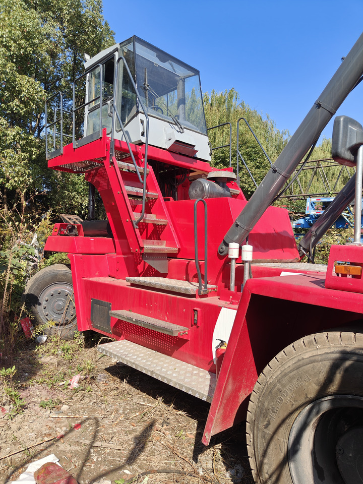 KALMAR DCE80 Used container handler DCE80-45E7 - Bouwmachine: afbeelding 5 KALMAR DCE80 Used container handler DCE80-45E7 - Bouwmachine: afbeelding 5