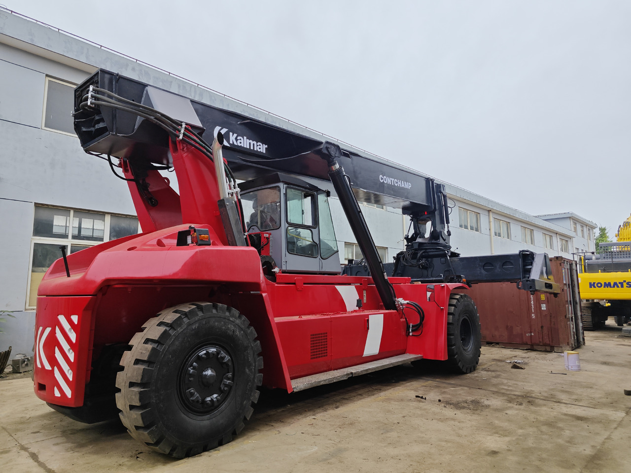 KALMAR DRF450 45ton Reach stacker/Container forklift - Bouwmachine: afbeelding 4 KALMAR DRF450 45ton Reach stacker/Container forklift - Bouwmachine: afbeelding 4