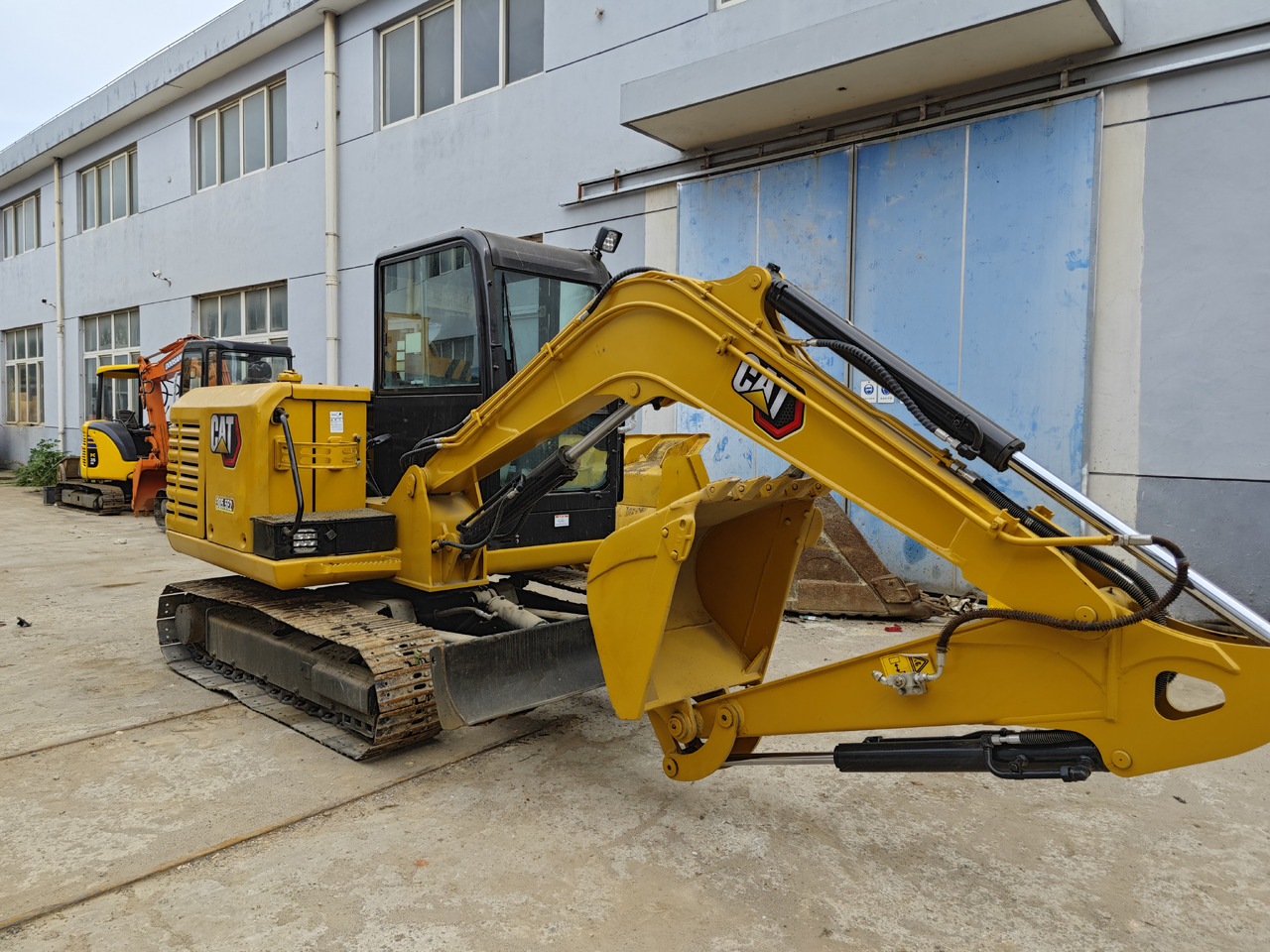 CATERPILLAR 305.5E - Minigraafmachine: afbeelding 2 CATERPILLAR 305.5E - Minigraafmachine: afbeelding 2