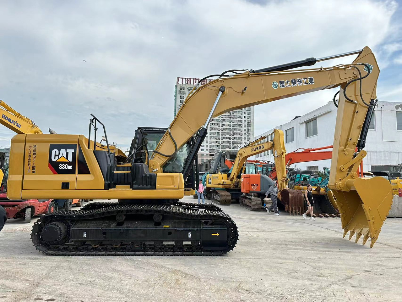 CATERPILLAR 330GC - Rupsgraafmachine: afbeelding 1 CATERPILLAR 330GC - Rupsgraafmachine: afbeelding 1