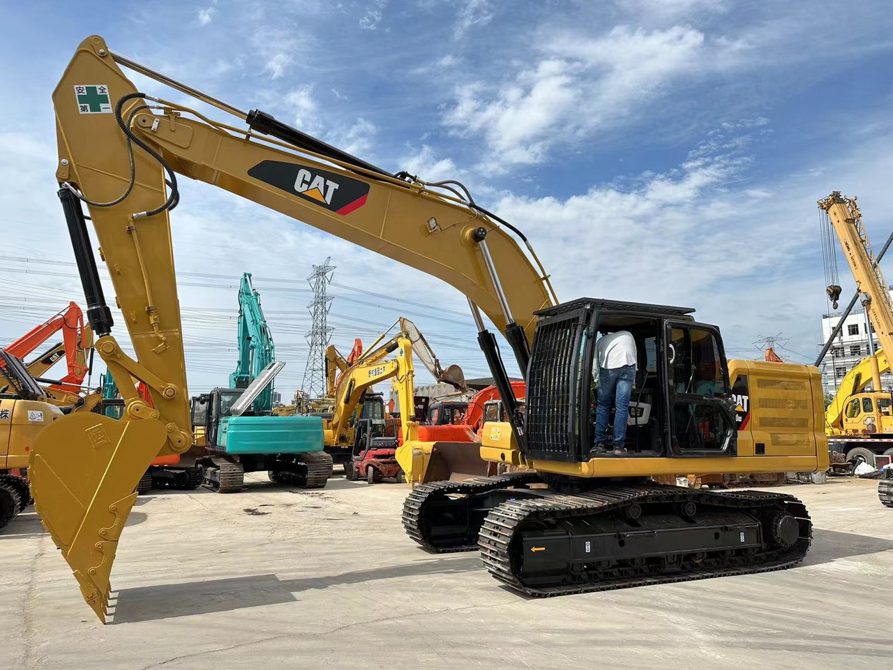 CATERPILLAR 330GC Used cat 330GC excavator - Rupsgraafmachine: afbeelding 1 CATERPILLAR 330GC Used cat 330GC excavator - Rupsgraafmachine: afbeelding 1