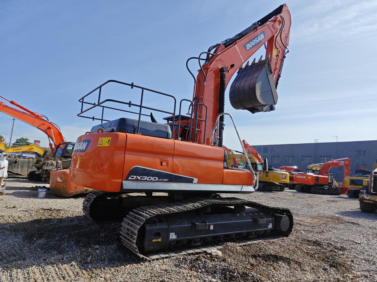 DOOSAN DX300 used excavator - Mobiele kraan: afbeelding 4 DOOSAN DX300 used excavator - Mobiele kraan: afbeelding 4