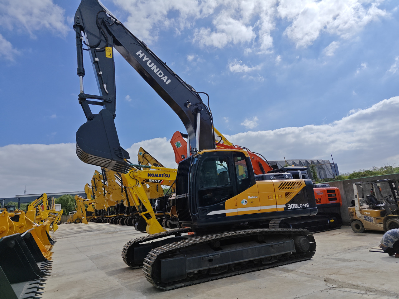 HYUNDAI R300LC-9S - Rupsgraafmachine: afbeelding 2 HYUNDAI R300LC-9S - Rupsgraafmachine: afbeelding 2
