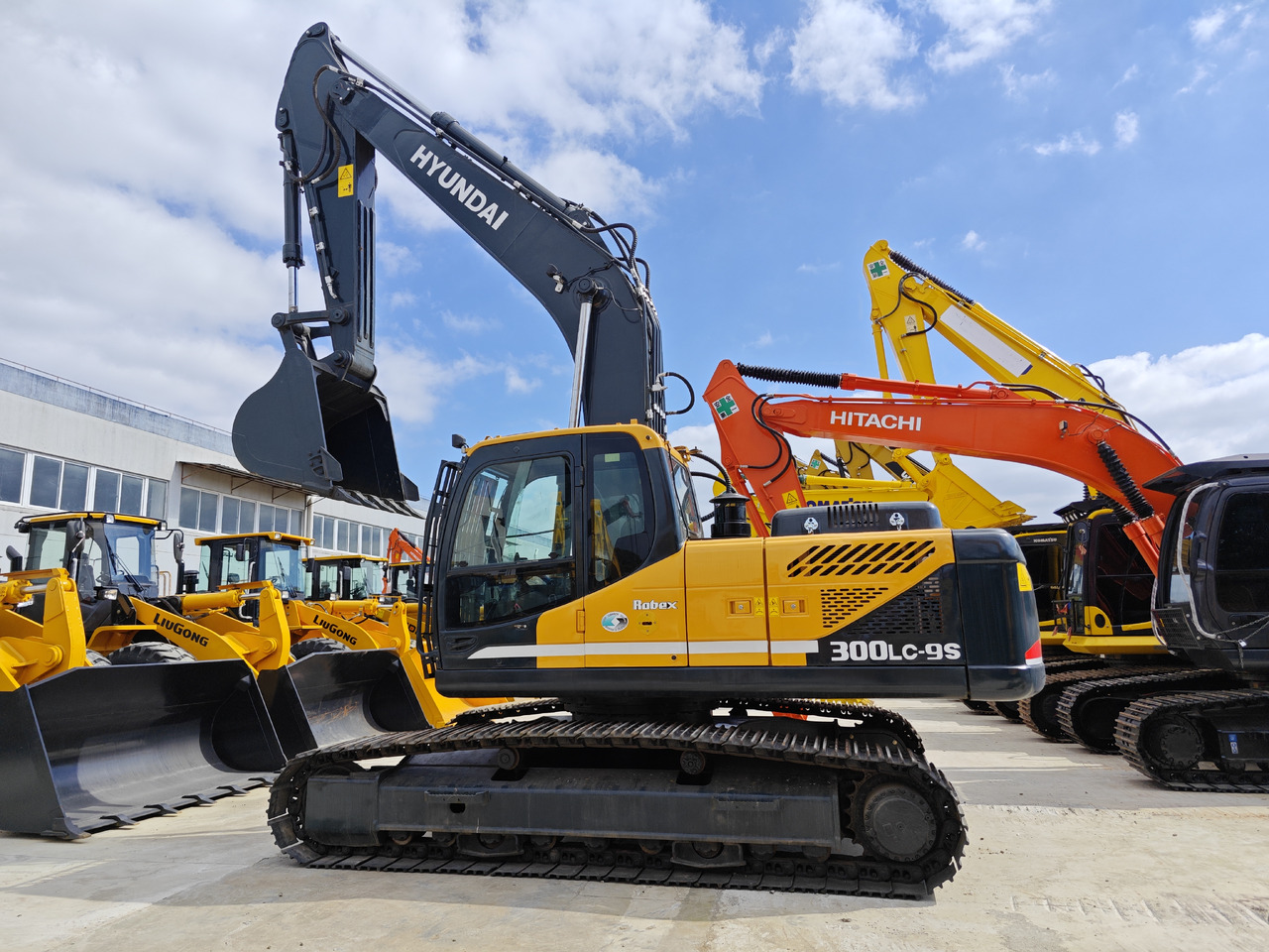 HYUNDAI R300LC-9S - Rupsgraafmachine: afbeelding 1 HYUNDAI R300LC-9S - Rupsgraafmachine: afbeelding 1