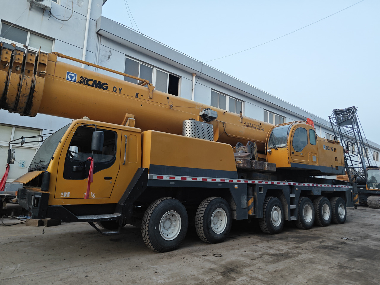 XCMG QY130K 130TON Truck crane - Mobiele kraan: afbeelding 2 XCMG QY130K 130TON Truck crane - Mobiele kraan: afbeelding 2