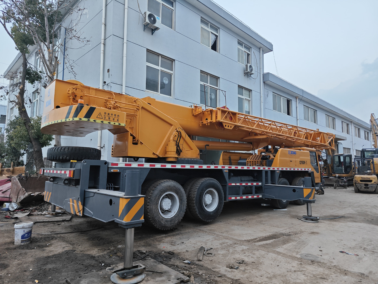 XCMG QY80K 80T TRUCK CRANE - Mobiele kraan: afbeelding 4 XCMG QY80K 80T TRUCK CRANE - Mobiele kraan: afbeelding 4