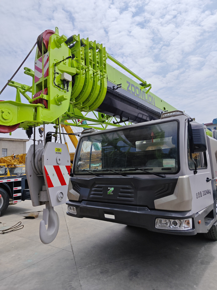 ZOOMLION ZTC251V - Mobiele kraan: afbeelding 3 ZOOMLION ZTC251V - Mobiele kraan: afbeelding 3