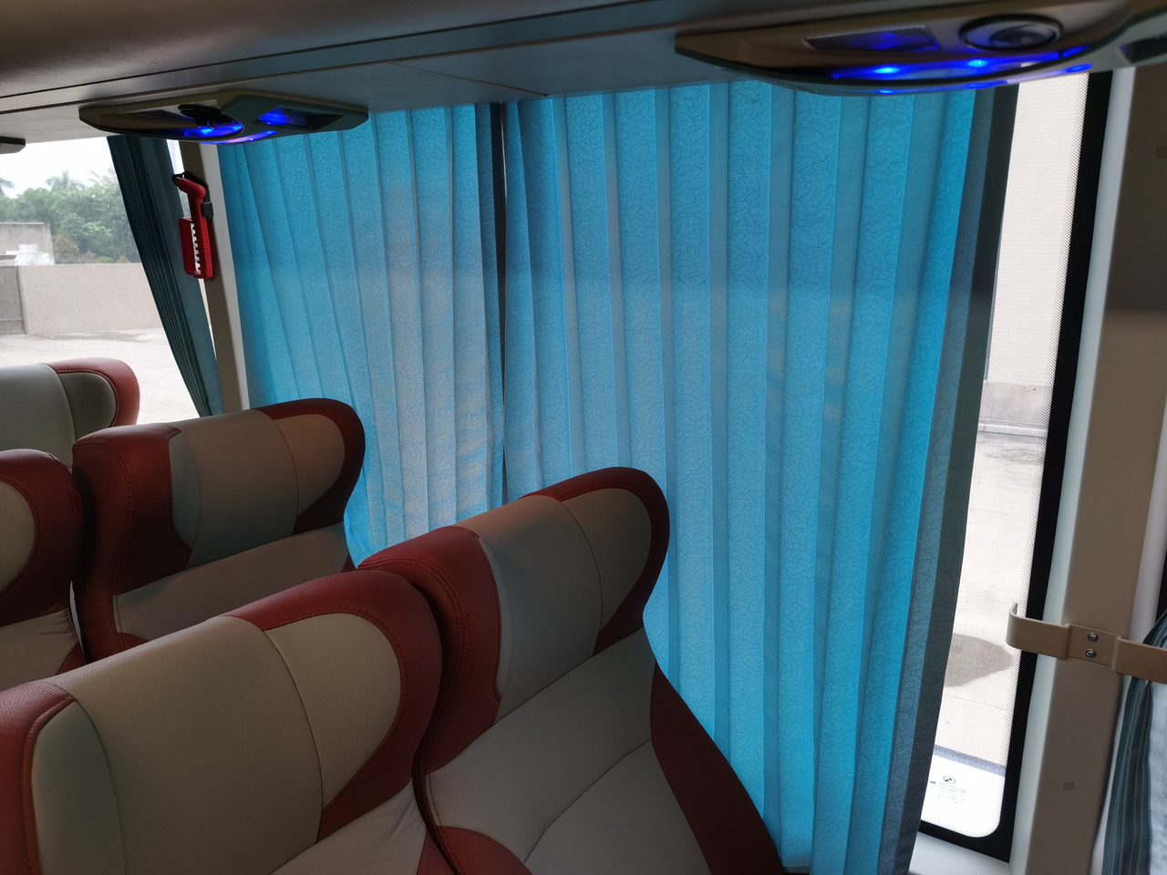 KINGLONG XMQ6127 - Touringcar: afbeelding 1 KINGLONG XMQ6127 - Touringcar: afbeelding 1