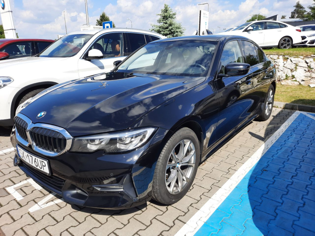 BMW 318 I SPORT LINE SEDAN - Sedan: afbeelding 2 BMW 318 I SPORT LINE SEDAN - Sedan: afbeelding 2