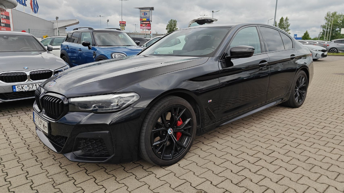 BMW 520d xDrive mHEV M Sport SEDAN - Sedan: afbeelding 2 BMW 520d xDrive mHEV M Sport SEDAN - Sedan: afbeelding 2