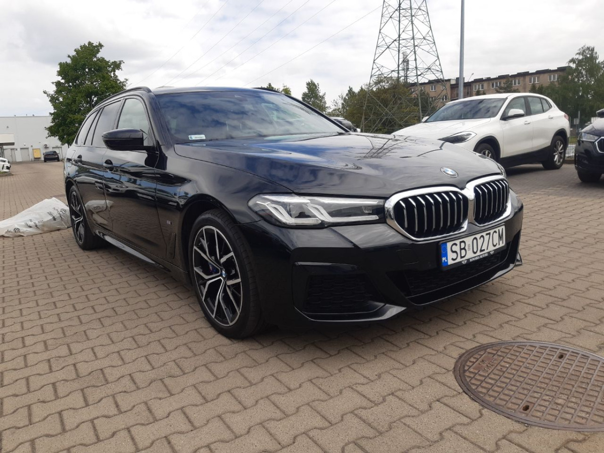 BMW 530i xDrive mHEV M Sport KOMBI - Personenwagen: afbeelding 1 BMW 530i xDrive mHEV M Sport KOMBI - Personenwagen: afbeelding 1