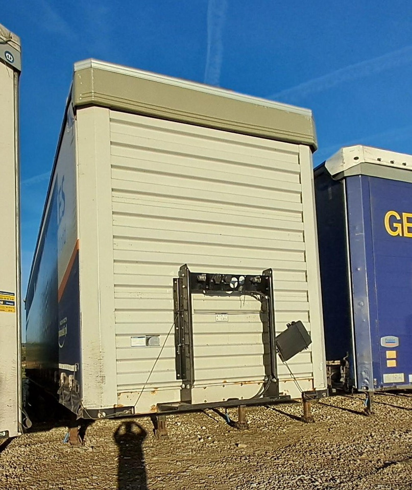 CIMC VEHICLES FIRANA - Aanhangwagen met huif: afbeelding 1 CIMC VEHICLES FIRANA - Aanhangwagen met huif: afbeelding 1