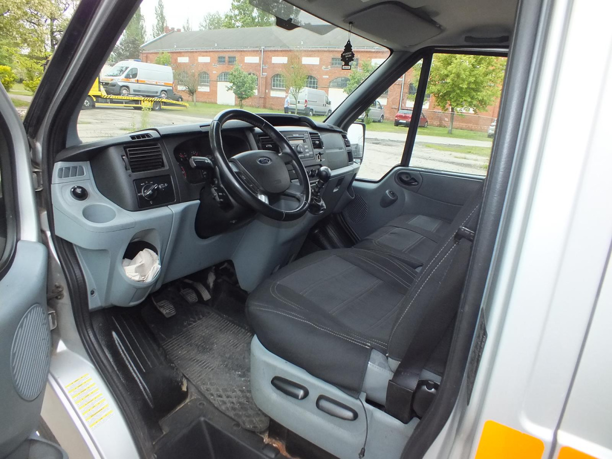 FORD FT 300 FURGON BLASZAK - Gesloten bestelwagen: afbeelding 5 FORD FT 300 FURGON BLASZAK - Gesloten bestelwagen: afbeelding 5