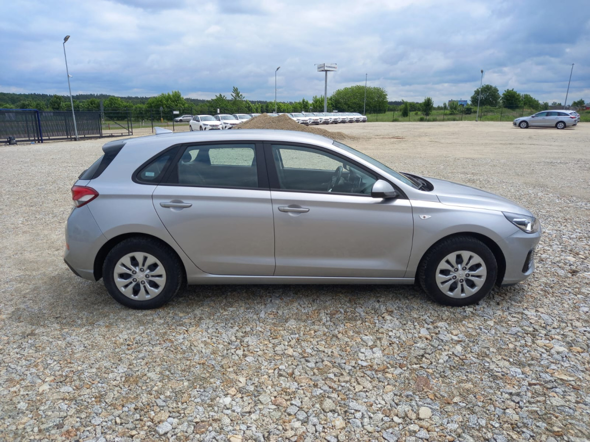 HYUNDAI I30 HATCHBACK - Hatchback: afbeelding 4 HYUNDAI I30 HATCHBACK - Hatchback: afbeelding 4