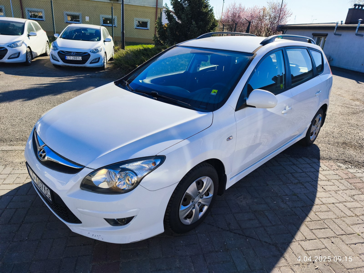 HYUNDAI I30 KOMBI - Personenwagen: afbeelding 2 HYUNDAI I30 KOMBI - Personenwagen: afbeelding 2