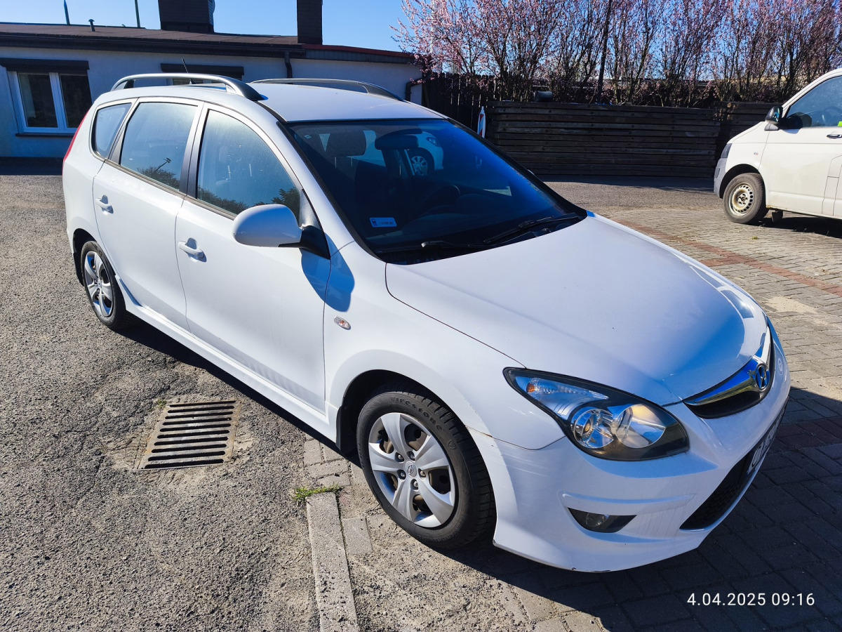 HYUNDAI I30 KOMBI - Personenwagen: afbeelding 1 HYUNDAI I30 KOMBI - Personenwagen: afbeelding 1