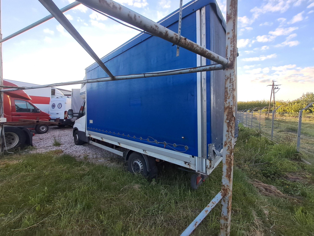 IVECO 35S18 PLANDEKA - Schuifzeilen bestelwagen: afbeelding 5 IVECO 35S18 PLANDEKA - Schuifzeilen bestelwagen: afbeelding 5