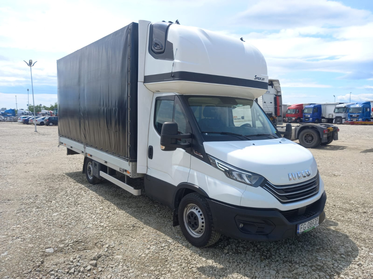 IVECO 35S18 PLANDEKA - Schuifzeilen bestelwagen: afbeelding 1 IVECO 35S18 PLANDEKA - Schuifzeilen bestelwagen: afbeelding 1