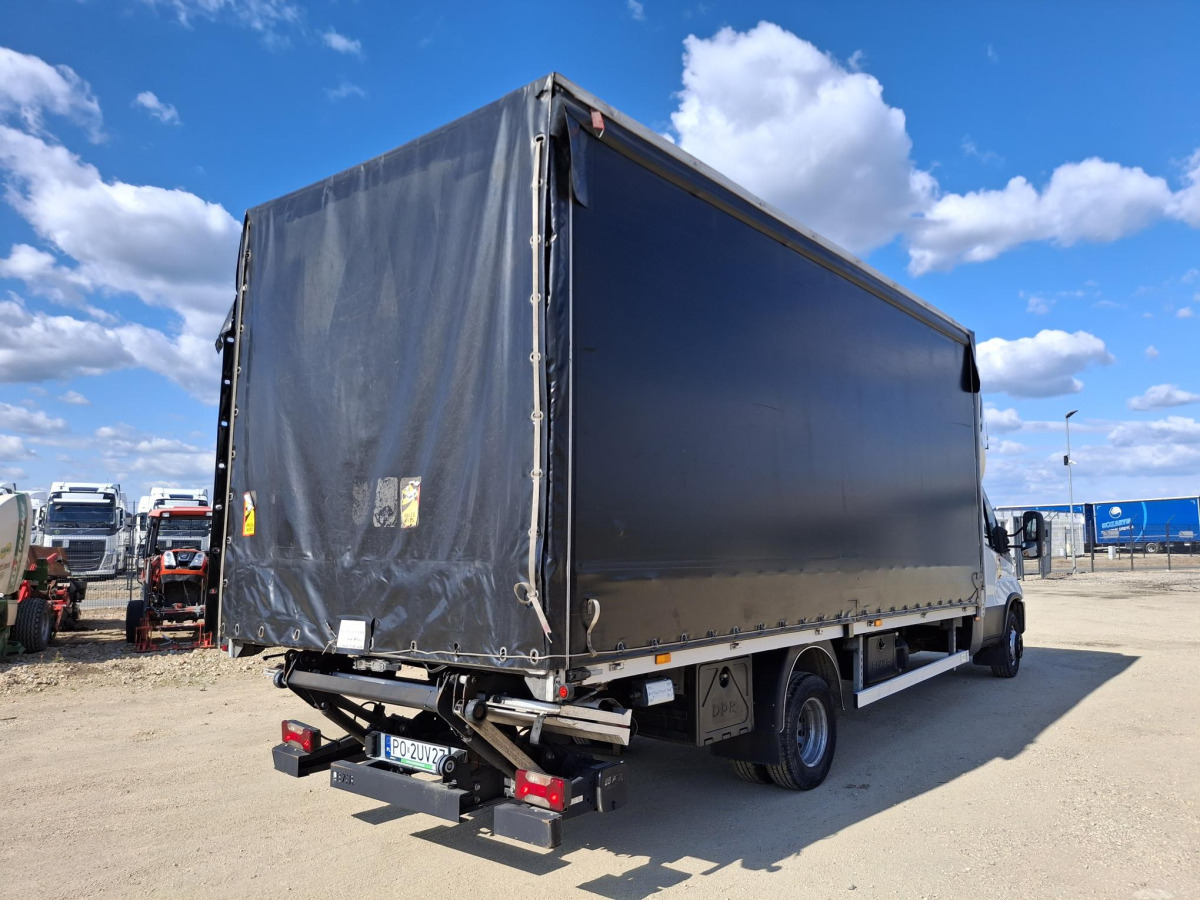 IVECO 70C18 PLANDEKA Z WINDĄ - Schuifzeilen bestelwagen: afbeelding 4 IVECO 70C18 PLANDEKA Z WINDĄ - Schuifzeilen bestelwagen: afbeelding 4