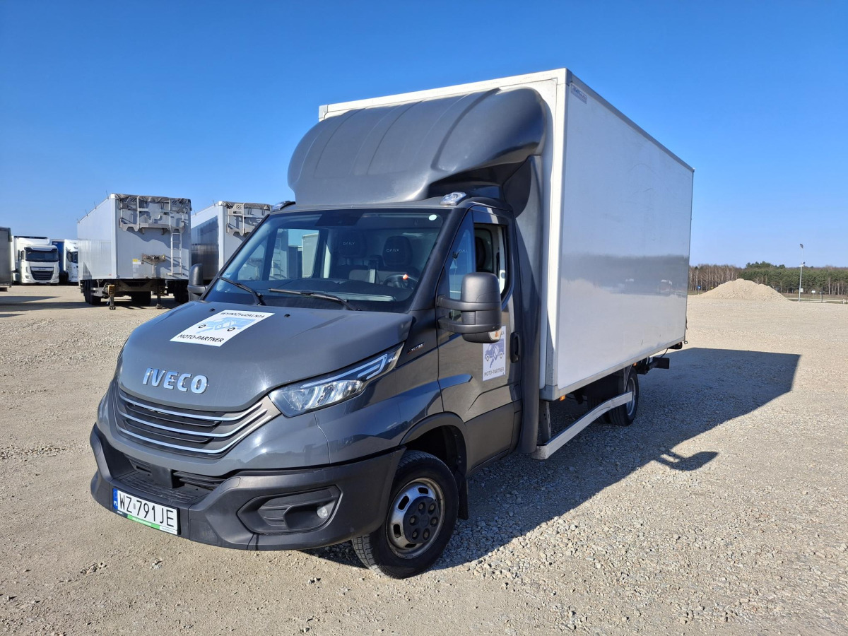 IVECO DAILY 50C18 KONTENER Z WINDĄ - Bakwagen: afbeelding 2 IVECO DAILY 50C18 KONTENER Z WINDĄ - Bakwagen: afbeelding 2