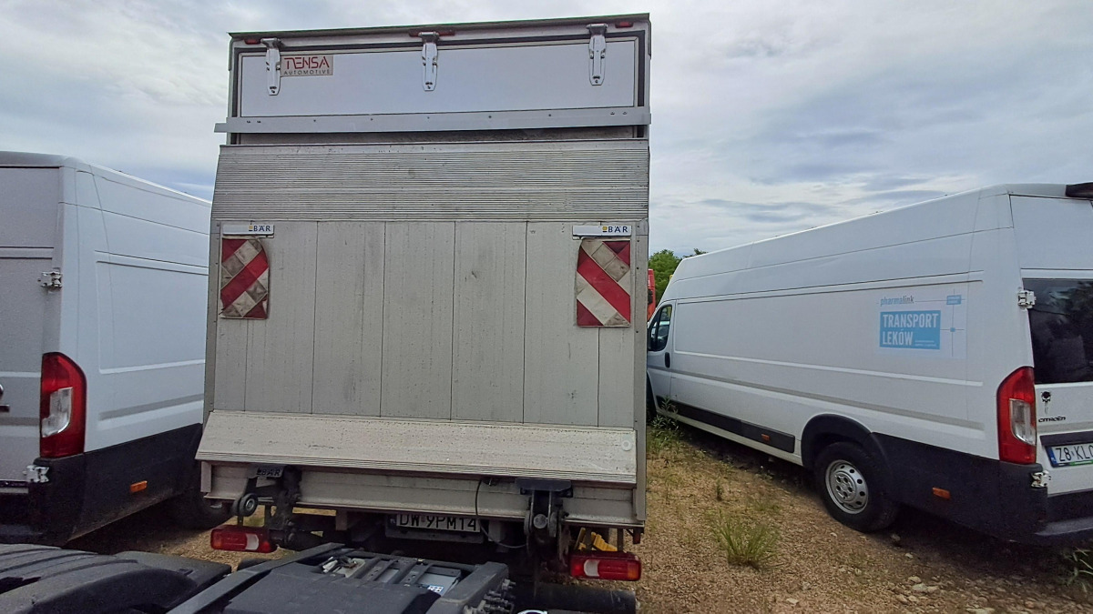 IVECO DAILY KONTENER Z WINDĄ - Bakwagen: afbeelding 4 IVECO DAILY KONTENER Z WINDĄ - Bakwagen: afbeelding 4