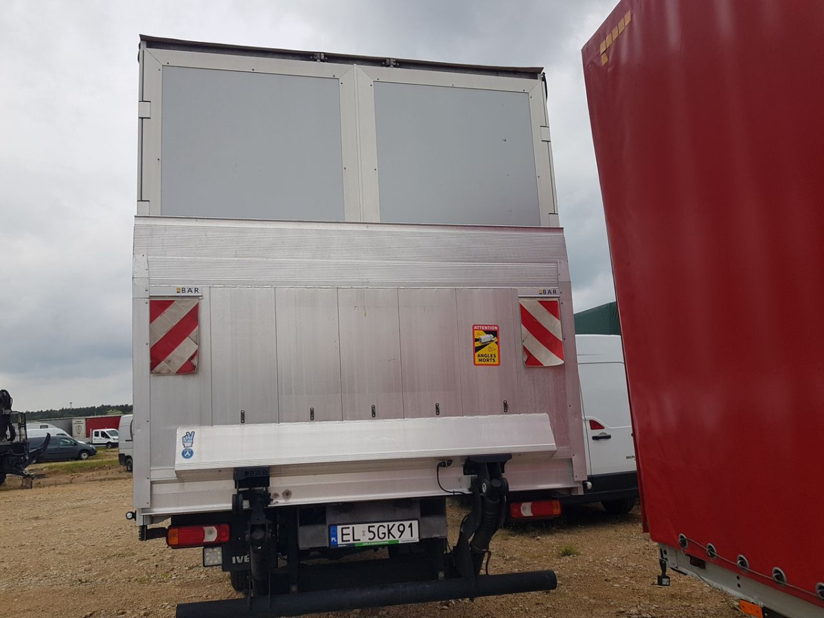 IVECO DAILY PLANDEKA Z WINDĄ - Schuifzeilen bestelwagen: afbeelding 5 IVECO DAILY PLANDEKA Z WINDĄ - Schuifzeilen bestelwagen: afbeelding 5