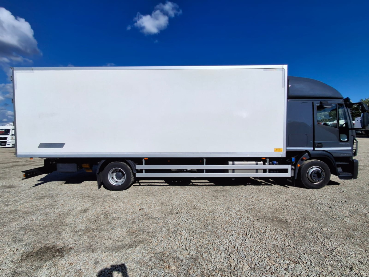 IVECO EURO CARGO IZOTERMICZNY - Isotherm vrachtwagen: afbeelding 4 IVECO EURO CARGO IZOTERMICZNY - Isotherm vrachtwagen: afbeelding 4