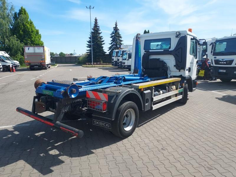 MAN TGL HAKOWIEC - Haakarmsysteem vrachtwagen: afbeelding 4 MAN TGL HAKOWIEC - Haakarmsysteem vrachtwagen: afbeelding 4