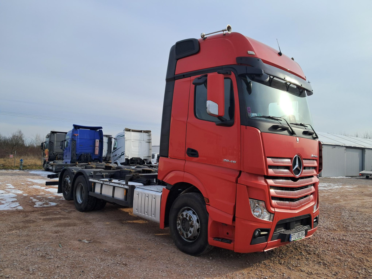 MERCEDES BENZ ACTROS BDF - Containertransporter/ Wissellaadbak vrachtwagen: afbeelding 1 MERCEDES BENZ ACTROS BDF - Containertransporter/ Wissellaadbak vrachtwagen: afbeelding 1