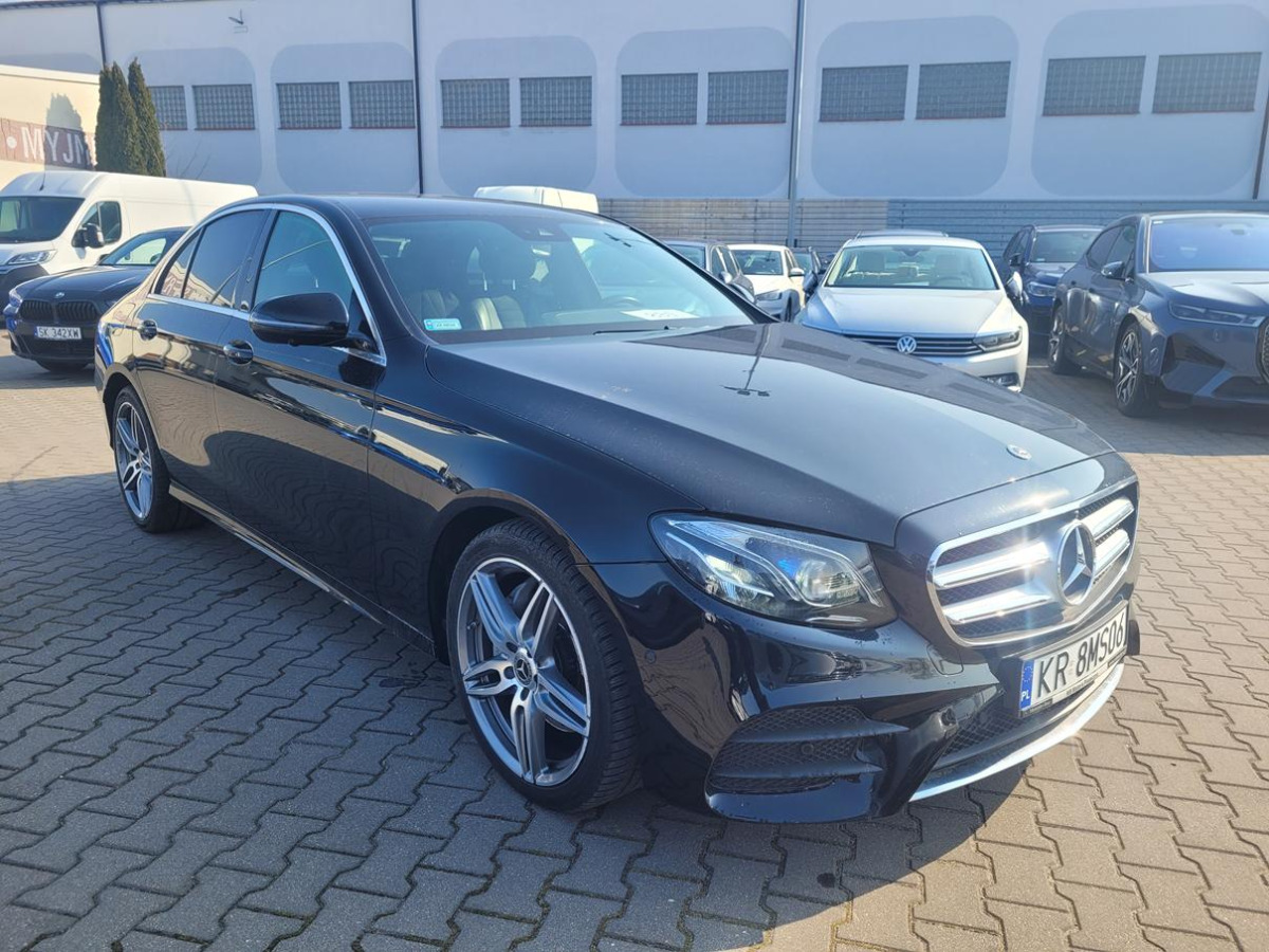 MERCEDES BENZ E 220 D 4MATIC SEDAN - Personenwagen: afbeelding 1 MERCEDES BENZ E 220 D 4MATIC SEDAN - Personenwagen: afbeelding 1