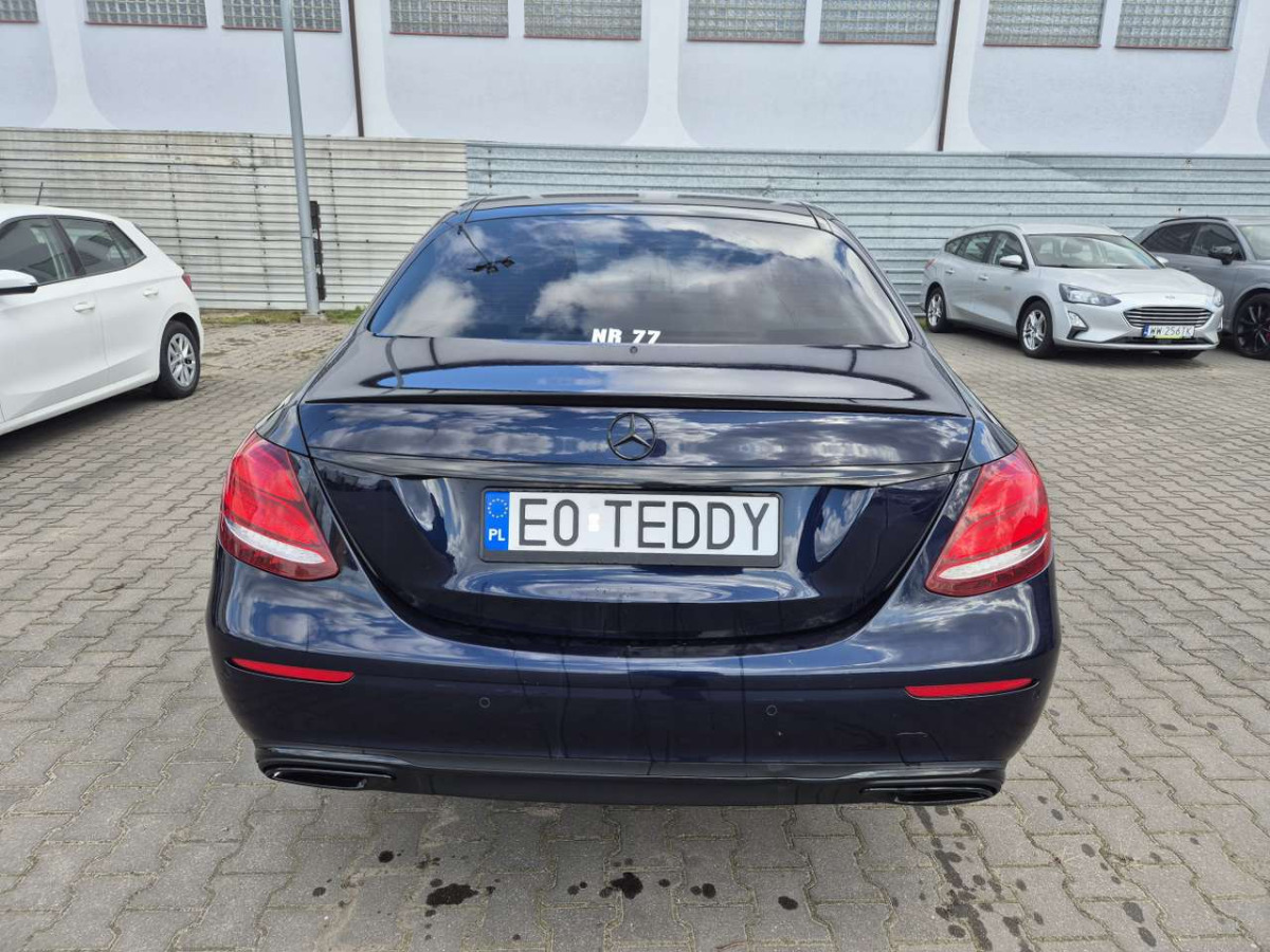 MERCEDES BENZ E 220 D 4MATIC SEDAN - Sedan: afbeelding 5 MERCEDES BENZ E 220 D 4MATIC SEDAN - Sedan: afbeelding 5