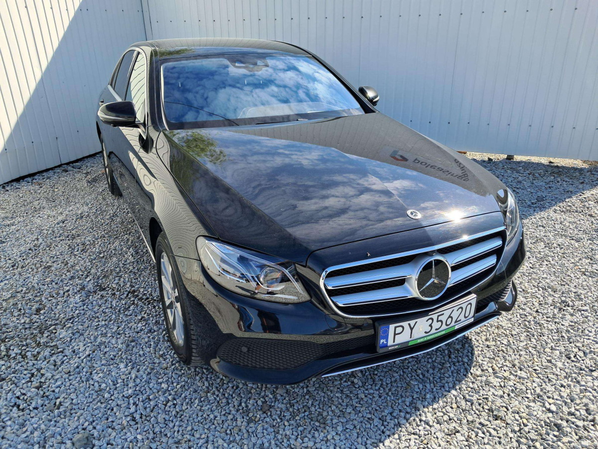 MERCEDES BENZ E 220 D 4MATIC SEDAN - Personenwagen: afbeelding 1 MERCEDES BENZ E 220 D 4MATIC SEDAN - Personenwagen: afbeelding 1