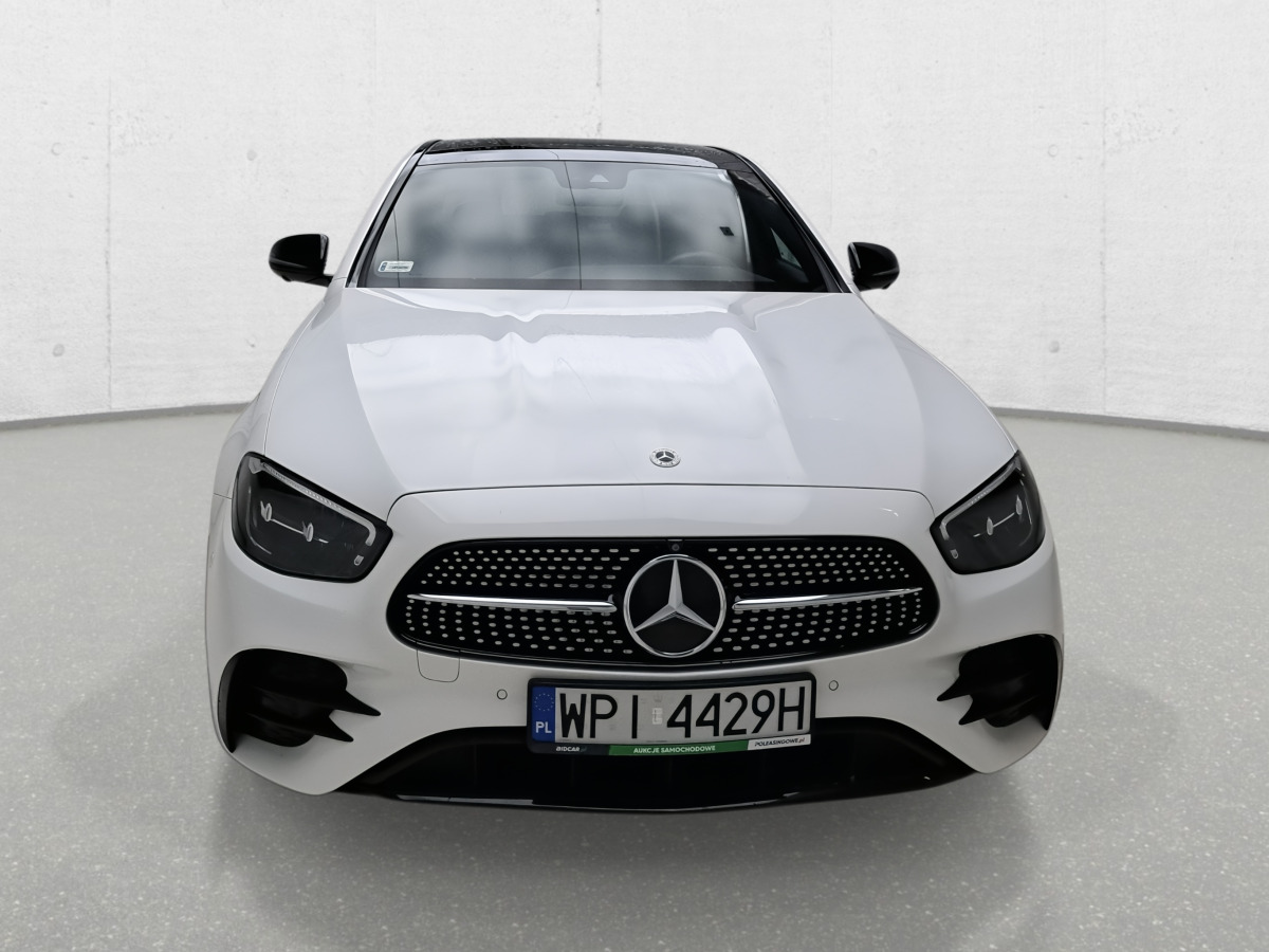 MERCEDES BENZ E 220 D 4MATIC SEDAN - Sedan: afbeelding 3 MERCEDES BENZ E 220 D 4MATIC SEDAN - Sedan: afbeelding 3