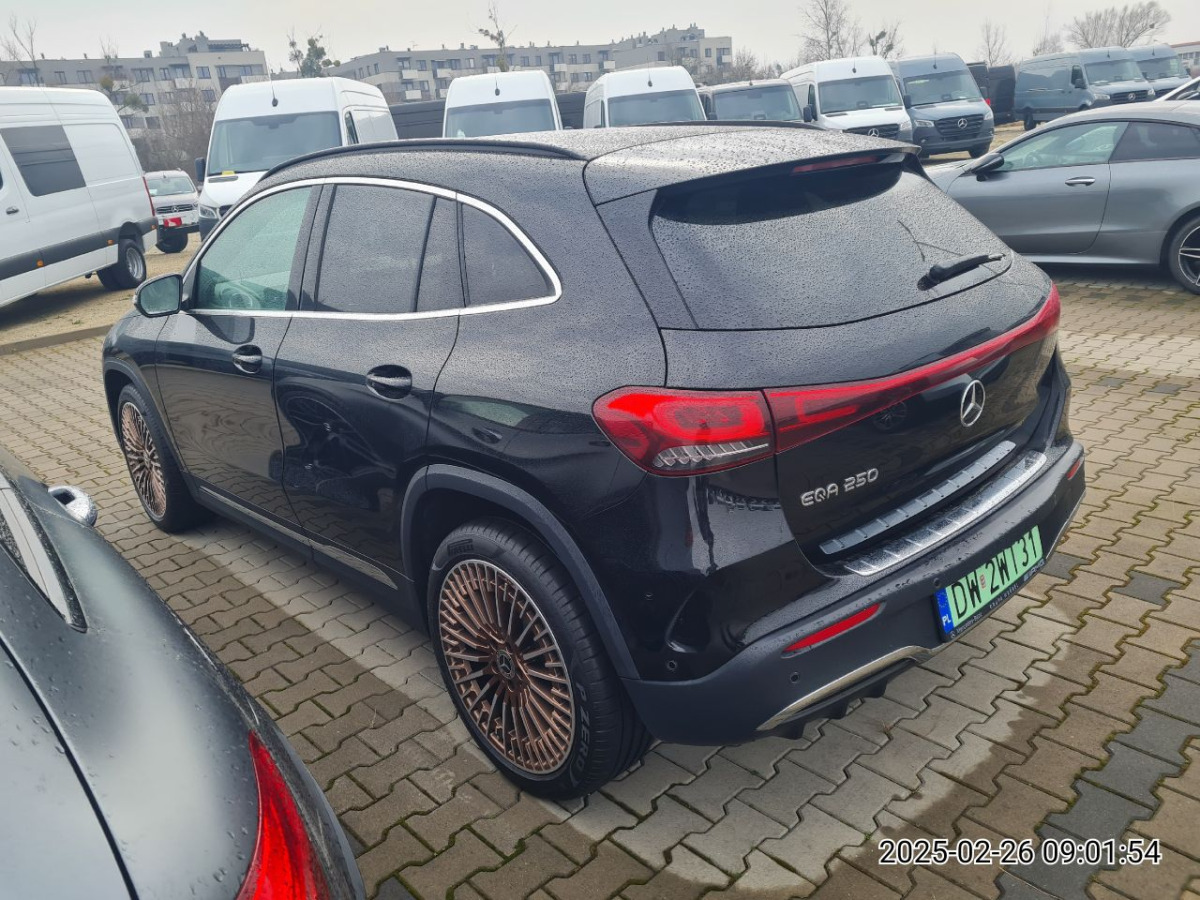 MERCEDES BENZ EQA 250 SUV - SUV: afbeelding 4 MERCEDES BENZ EQA 250 SUV - SUV: afbeelding 4