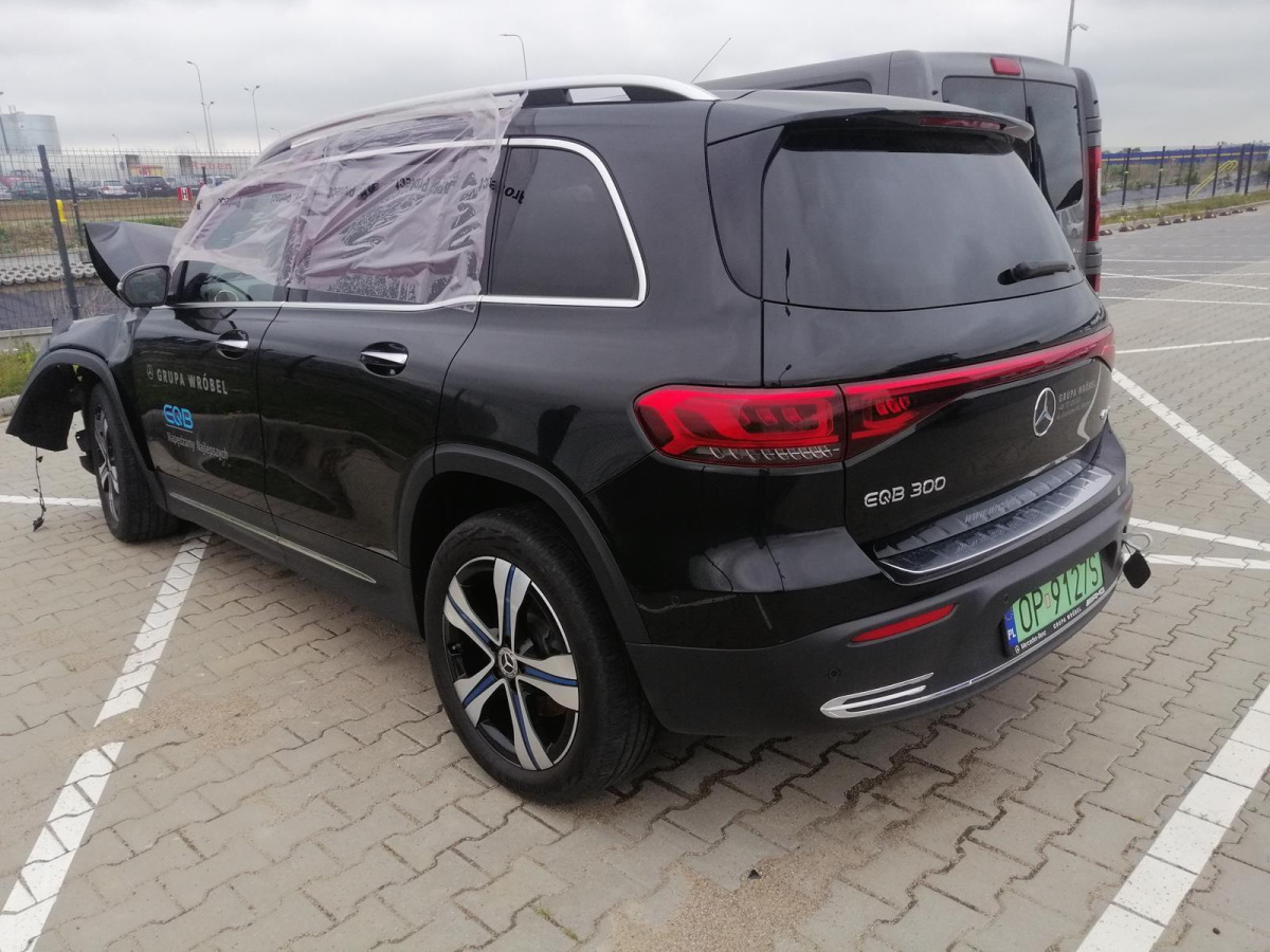 MERCEDES BENZ EQB 300 4MATIC SUV - SUV: afbeelding 3 MERCEDES BENZ EQB 300 4MATIC SUV - SUV: afbeelding 3