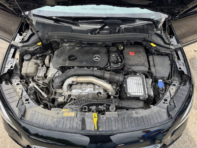 MERCEDES BENZ GLA SUV - SUV: afbeelding 5 MERCEDES BENZ GLA SUV - SUV: afbeelding 5