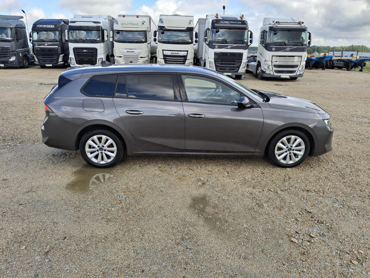 OPEL ASTRA SPORTS TOURER KOMBI - Personenwagen: afbeelding 4 OPEL ASTRA SPORTS TOURER KOMBI - Personenwagen: afbeelding 4