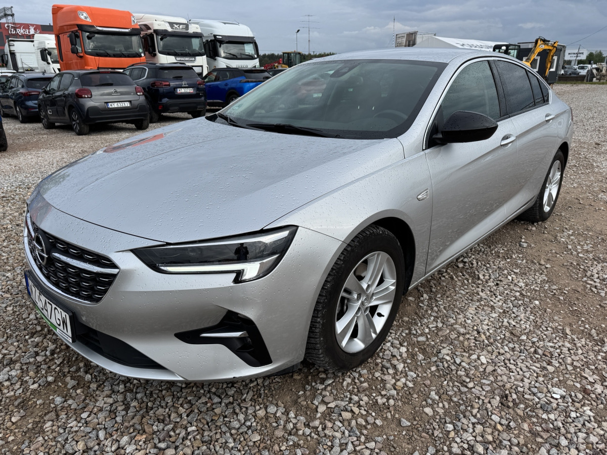 OPEL INSIGNIA LIFTBACK - Personenwagen: afbeelding 3 OPEL INSIGNIA LIFTBACK - Personenwagen: afbeelding 3