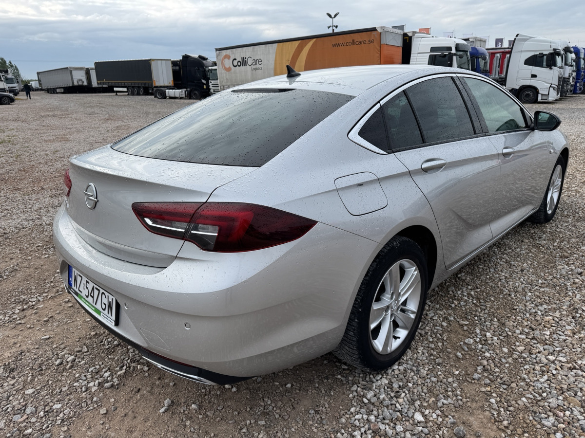 OPEL INSIGNIA LIFTBACK - Personenwagen: afbeelding 5 OPEL INSIGNIA LIFTBACK - Personenwagen: afbeelding 5